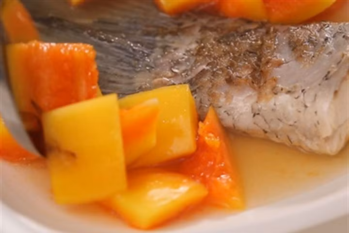 Canh cá hầm đu đủ gọi sữa về ào ạt mà không gây béo mẹ