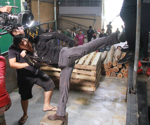 Hé lộ những cảnh thót tim của Lý Hải trong phim bạc tỷ ảnh 3 Hé lộ những cảnh thót tim của Lý Hải trong phim bạc tỷ ảnh 3