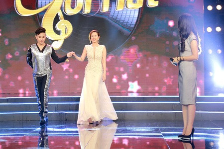 Hoa hậu Thu Hoài hội ngộ ca sĩ Nguyễn Hưng trên ghế giám khảo - Ảnh 3