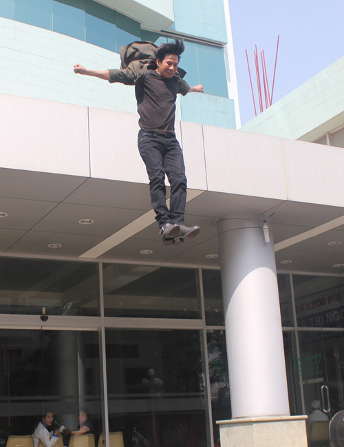 Hé lộ những cảnh thót tim của Lý Hải trong phim bạc tỷ ảnh 5 Hé lộ những cảnh thót tim của Lý Hải trong phim bạc tỷ ảnh 5