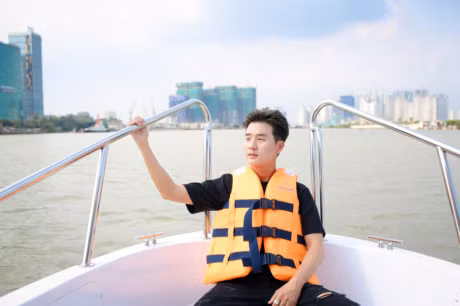 Hari Won thi do banh xeo cung rapper Han Quoc Basick - Anh 1