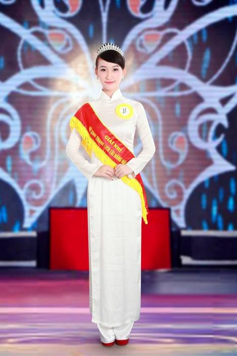 Nữ sinh Quảng Bình xinh xắn, tài năng, đam mê thiện nguyện