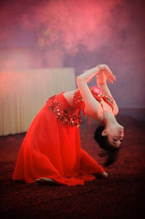 Nữ sinh Quảng Bình xinh xắn, tài năng, đam mê thiện nguyện