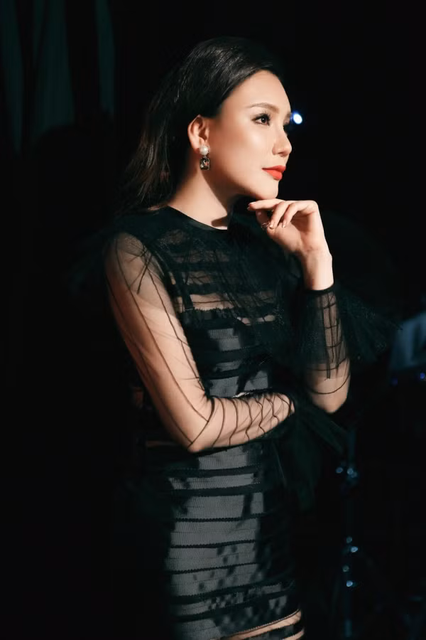Hồ Quỳnh Hương ngại xem lại hình ảnh của mình ảnh 3