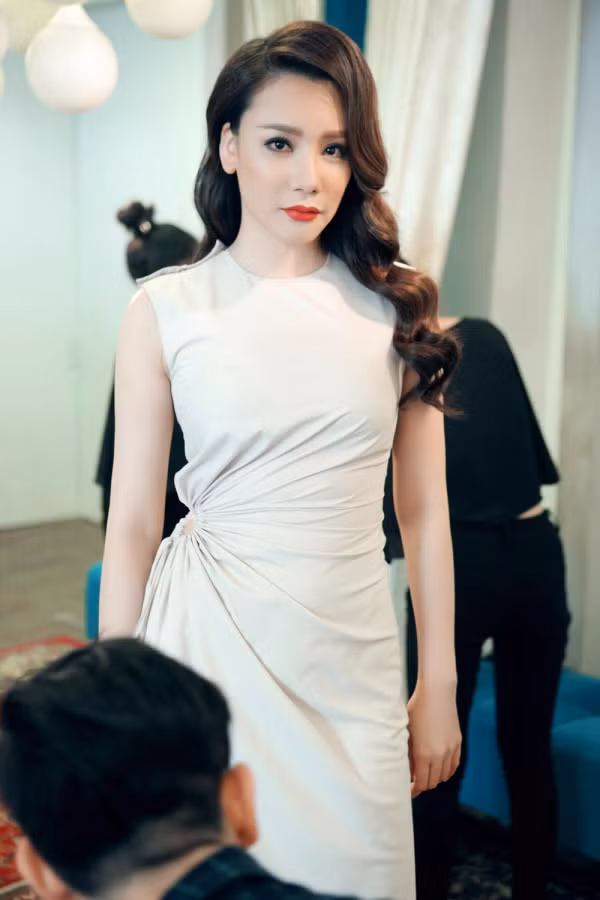 Hồ Quỳnh Hương ngại xem lại hình ảnh của mình ảnh 4