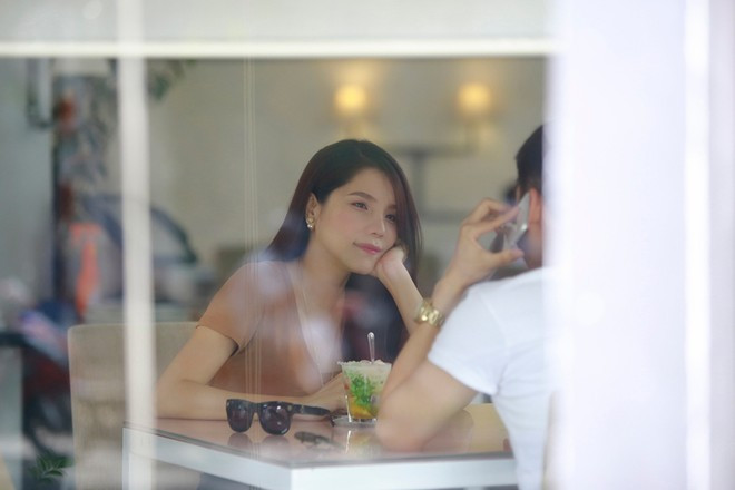 Ngô Mai Trang được chồng tặng xe sang khi mang bầu