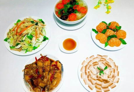 Mâm cơm ngon lành, bình dị cho gia đình 4 người - Ảnh 7 Mam com ngon lanh, binh di cho gia dinh 4 nguoi - Anh 7