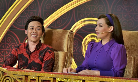 Phi Nhung tuyên bố không ngồi ghế giám khảo với Hoài Linh - Ảnh 1 Phi Nhung tuyen bo khong ngoi ghe giam khao voi Hoai Linh - Anh 1