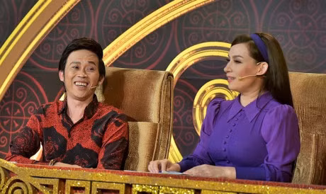 Phi Nhung tuyen bo khong ngoi ghe giam khao voi Hoai Linh - Anh 1