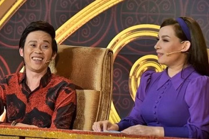 Phi Nhung tuyên bố không ngồi ghế giám khảo với Hoài Linh