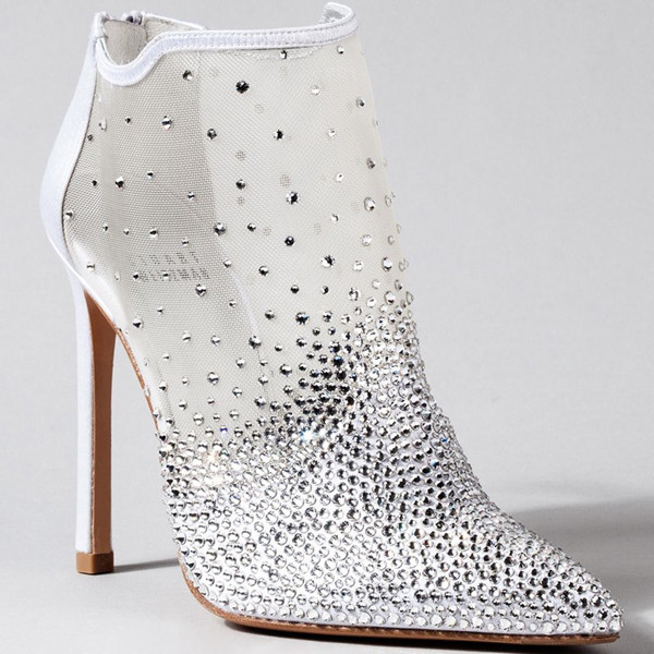 10 thiết kế tuyệt đẹp từ hình ảnh giày Lọ Lem ảnh 9 stuart-weitzman-cinderella-sho-1802-7112
