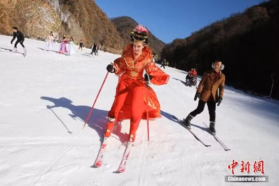 Vo Tac Thien phien ban gai Tay tung tang nghich tuyet-Hinh-4