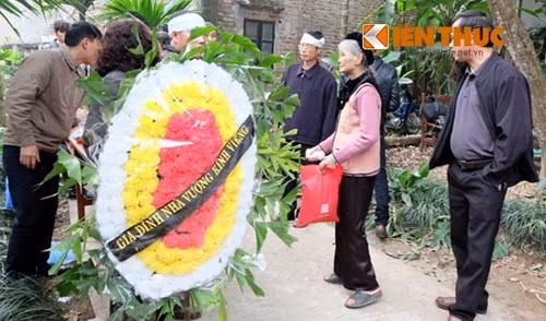 Tang lễ cô gái suy thận: Mẹ chồng tiễn biệt con dâu