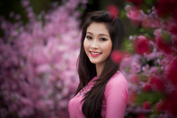 Đặng Thu Thảo đẹp mê hồn với áo dài đón xuân sang ảnh 5 Đặng Thu Thảo đẹp mê hồn với áo dài đón xuân sang