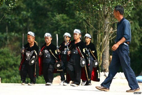 Đội lính gác ở Vương quốc người lùn. Đội lính gác ở Vương quốc người lùn.