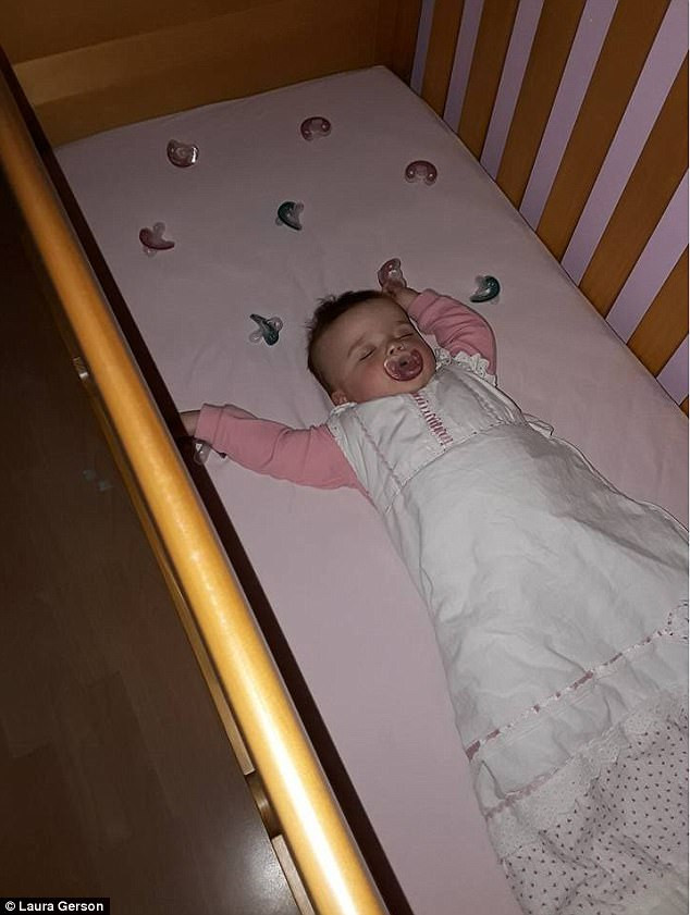 Laura đã không còn phải phòng ngủ của con vào ban đêm trong 8 tháng nay