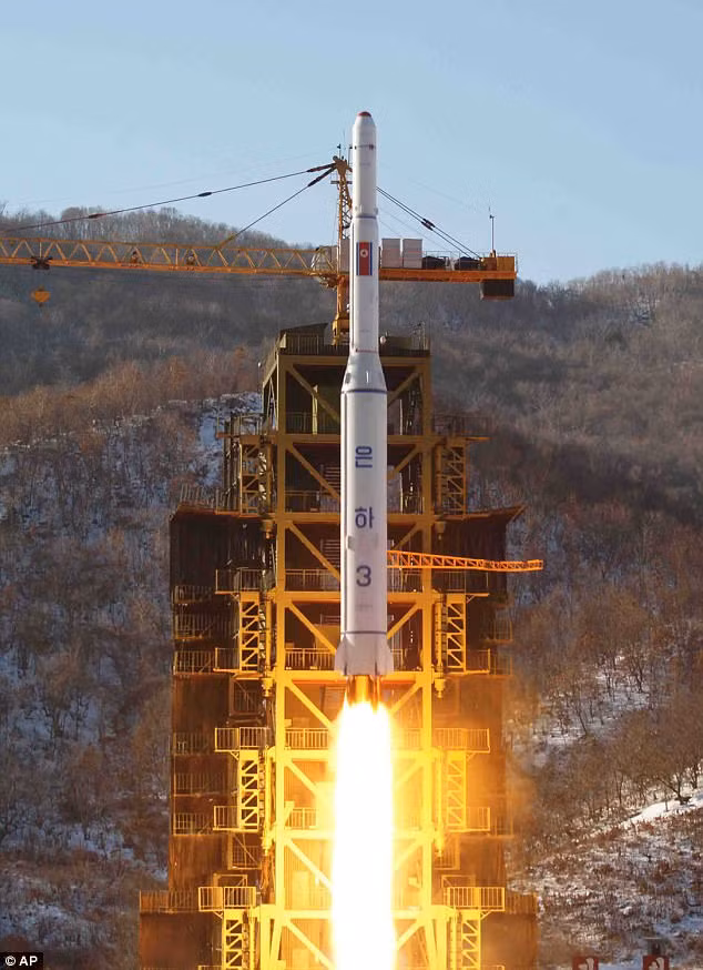 Tên lửa Unha-3 của Triều Tiên