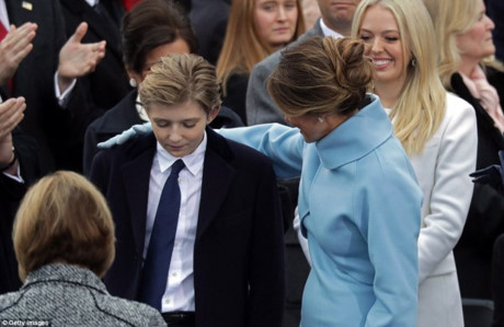 Hậu duệ ông Trump xuất hiện Hau due ong Trump xuat hien