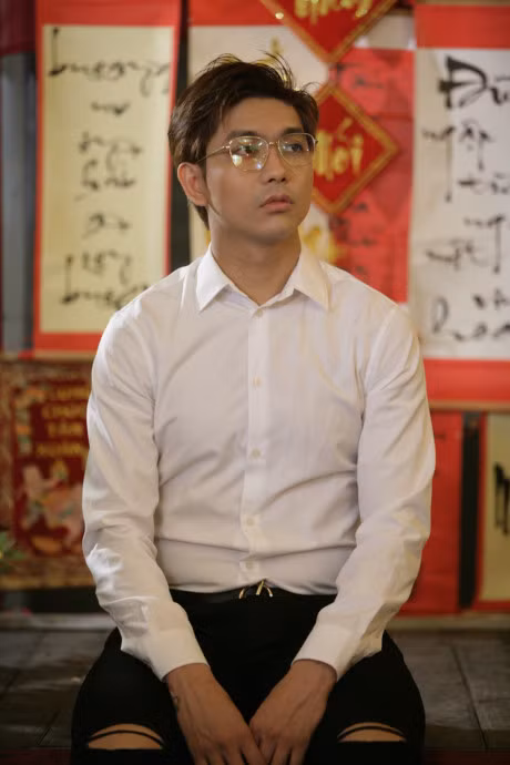 Tim - Truong Quynh Anh tro tai dien xuat trong MV 