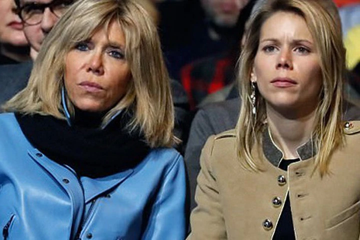 Tiphaine Auzìere là con gái út của bà Brigitte Trogneux với người chồng cũ. 