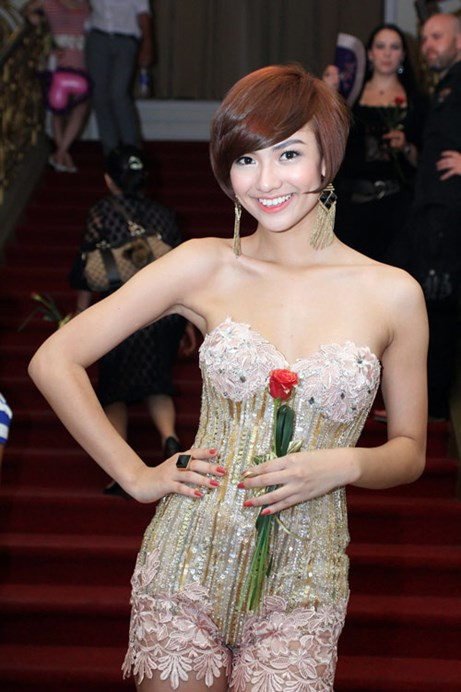 Những hot girl sở hữu nét duyên má lúm Hình ảnh: Những hot girl sở hữu nét duyên má lúm