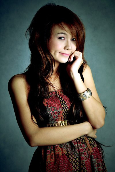 Những hot girl sở hữu nét duyên má lúm Hình ảnh: Những hot girl sở hữu nét duyên má lúm