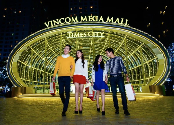 “Xuân rộn ràng – Ngàn quà vui” trên toàn hệ thống Vincom