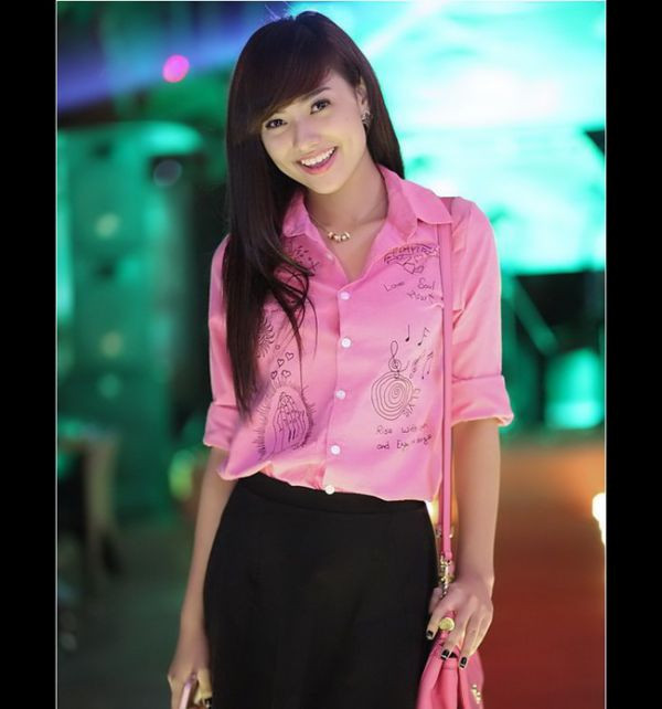 Những hot girl sở hữu nét duyên má lúm Hình ảnh: Những hot girl sở hữu nét duyên má lúm