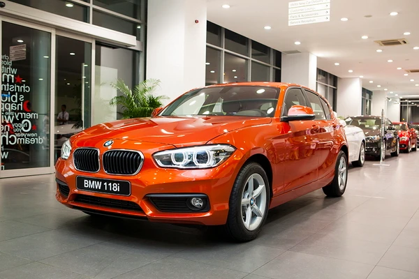 BMW 118i mới giá 1,3 tỷ đồng