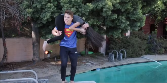 20 bạn trẻ nổi tiếng nhất trên YouTube và Vine năm 2015