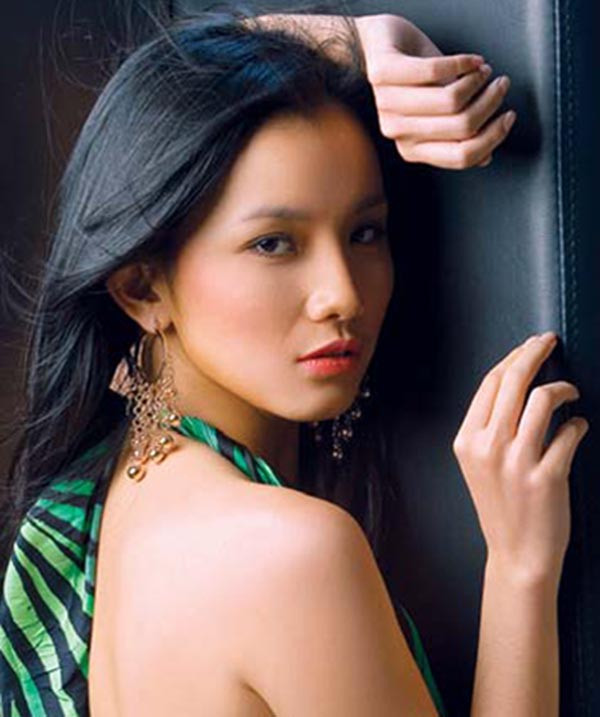 Thùy Lâm tên thật là Nguyễn Thùy Trang, sinh năm 1987 tại Thái Bình. Cô từng được nhiều người biết đến với vai trò ca sĩ, diễn viên, người mẫu đóng quảng cáo... Thùy Lâm tên thật là Nguyễn Thùy Trang, sinh năm 1987 tại Thái Bình. Cô từng được nhiều người biết đến với vai trò ca sĩ, diễn viên, người mẫu đóng quảng cáo...