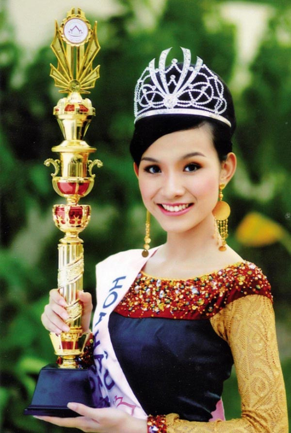 Vượt qua nhiều ứng cử viên nặng kí, Thùy Lâm đăng quang Hoa hậu Hoàn vũ Việt Nam mùa đầu tiên kèm 3 giải phụ: Hoa hậu tài năng, Người đẹp được bình chọn nhiều nhất, Người đẹp trả lời ứng xử hay nhất. Năm 2008, Thùy Lâm ghi danh vào Hoa hậu Hoàn vũ Việt Nam và trở thành thí sinh nổi bật ngay từ vòng loại khi sở hữu số đo 1m70, 50kg và ba vòng là 88-60-90.