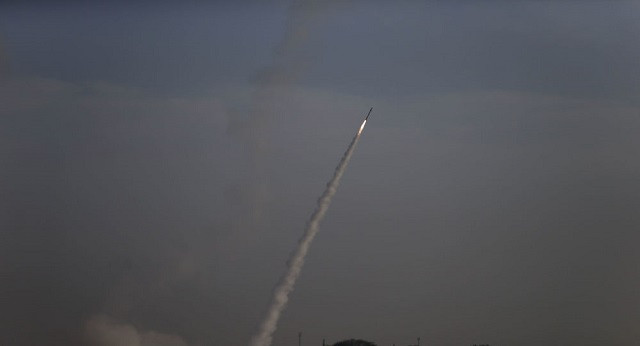 Hệ thống tên lửa Vòm sắt của Israel đánh chặn rocket bắn từ dải Gaza