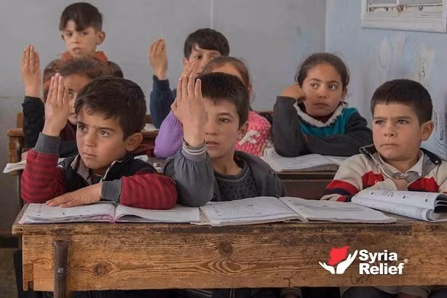 Tổ chức phi chính phủ Syria Relief của Anh điều hành tổng số 159 trường học ở Syria.