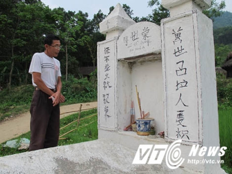 Lạ lùng dòng họ hễ ăn thịt chó là rụng răng, nôn mửa, hóa điên - Ảnh 2 La lung dong ho he an thit cho la rung rang, non mua, hoa dien - Anh 2