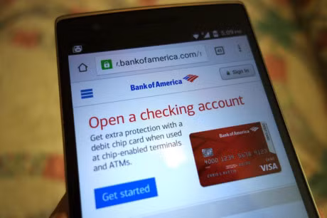 Trojan Android danh cap tai khoan ngan hang, chan cuoc goi - Anh 1