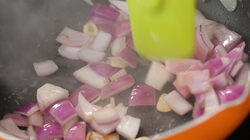 Vịt quay xào ớt chuông ngon cơm ảnh 4 Vịt quay xào ớt chuông ngon cơm - 5