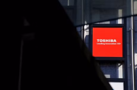 Lo ngai an ninh quoc gia, Chinh phu Nhat can thiep vao vu ban chip cua Toshiba - Anh 1