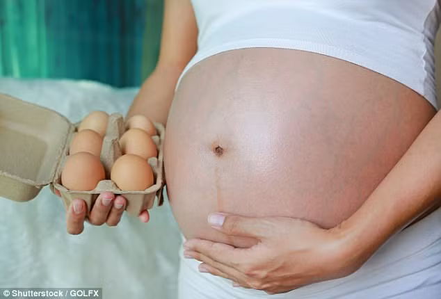 Phụ nữ mang thai rất cần bổ sung choline