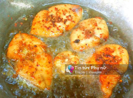 Cá thu chiên sả ớt ngon cơm phải biết - Ảnh 2 Ca thu chien sa ot ngon com phai biet - Anh 2