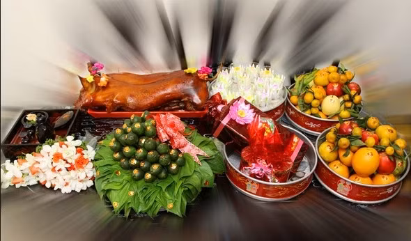 Cũng có gia đình thay vì các thứ bánh trên, dùng xôi gấc và heo quay. Cũng có gia đình thay vì các thứ bánh trên, dùng xôi gấc và heo quay