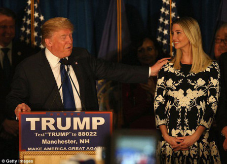 Cháu gái Donald Trump gây bất ngờ khi đọc thơ tiếng Trung - Ảnh 1 Chau gai Donald Trump gay bat ngo khi doc tho tieng Trung - Anh 1