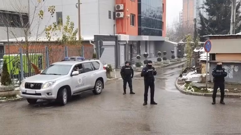 Tòa nhà hội đồng thành phố Bắc Mitrovica, ngày 14/12/2022