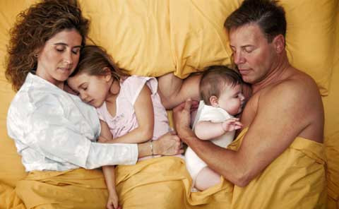 cha mẹ, nói đùa, trẻ nhỏ, yêu thương, tự ti, mặc cảm cha mẹ, nói đùa, trẻ nhỏ, yêu thương, tự ti, mặc cảm