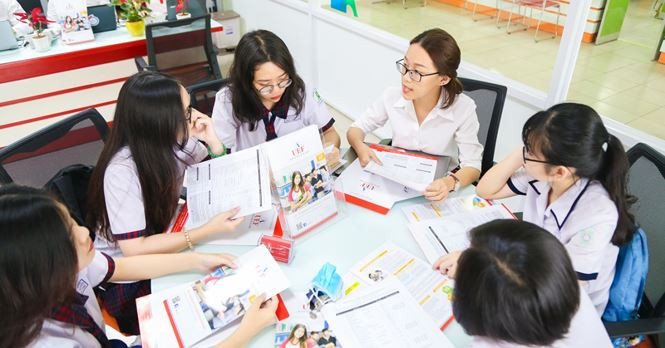 Từ tháng đầu tháng 5, nhiều trường đã bắt đầu nhận hồ sơ xét tuyển học bạ. Từ tháng đầu tháng 5, nhiều trường đã bắt đầu nhận hồ sơ xét tuyển học bạ.