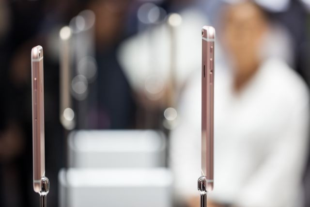 iPhone 6S và 6S Plus đi kèm chính sách phân phối mới.
