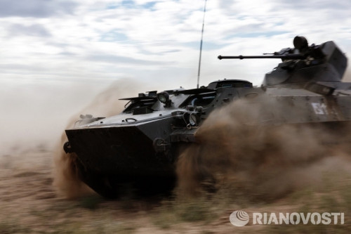 Cận cảnh xe chiến đấu của bộ đội Nga bị lật ngửa trong tập trận - Ảnh 3 Cận cảnh xe chiến đấu của bộ đội Nga bị lật ngửa trong tập trận - Ảnh 3