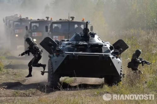 Cận cảnh xe chiến đấu của bộ đội Nga bị lật ngửa trong tập trận - Ảnh 5