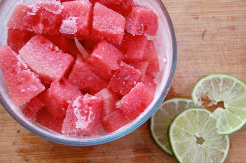 Dưa hấu tuyết, đồ uống giải khát tuyệt hảo ngày hè - Ảnh 2 Dưa hấu tuyết, đồ uống giải khát tuyệt hảo ngày hè - Ảnh 2