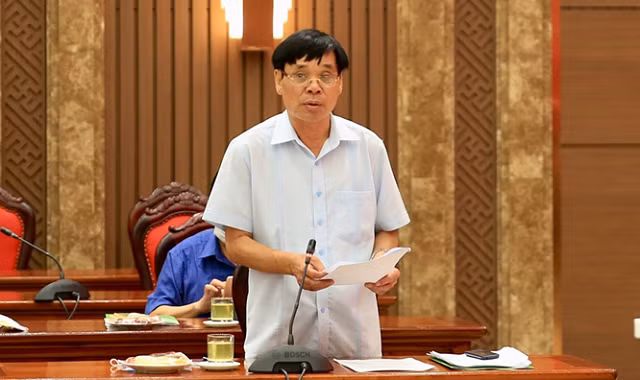 Giám đốc Sở Nông nghiệp và Phát triển nông thôn Chu Phú Mỹ báo cáo tại hội nghị.